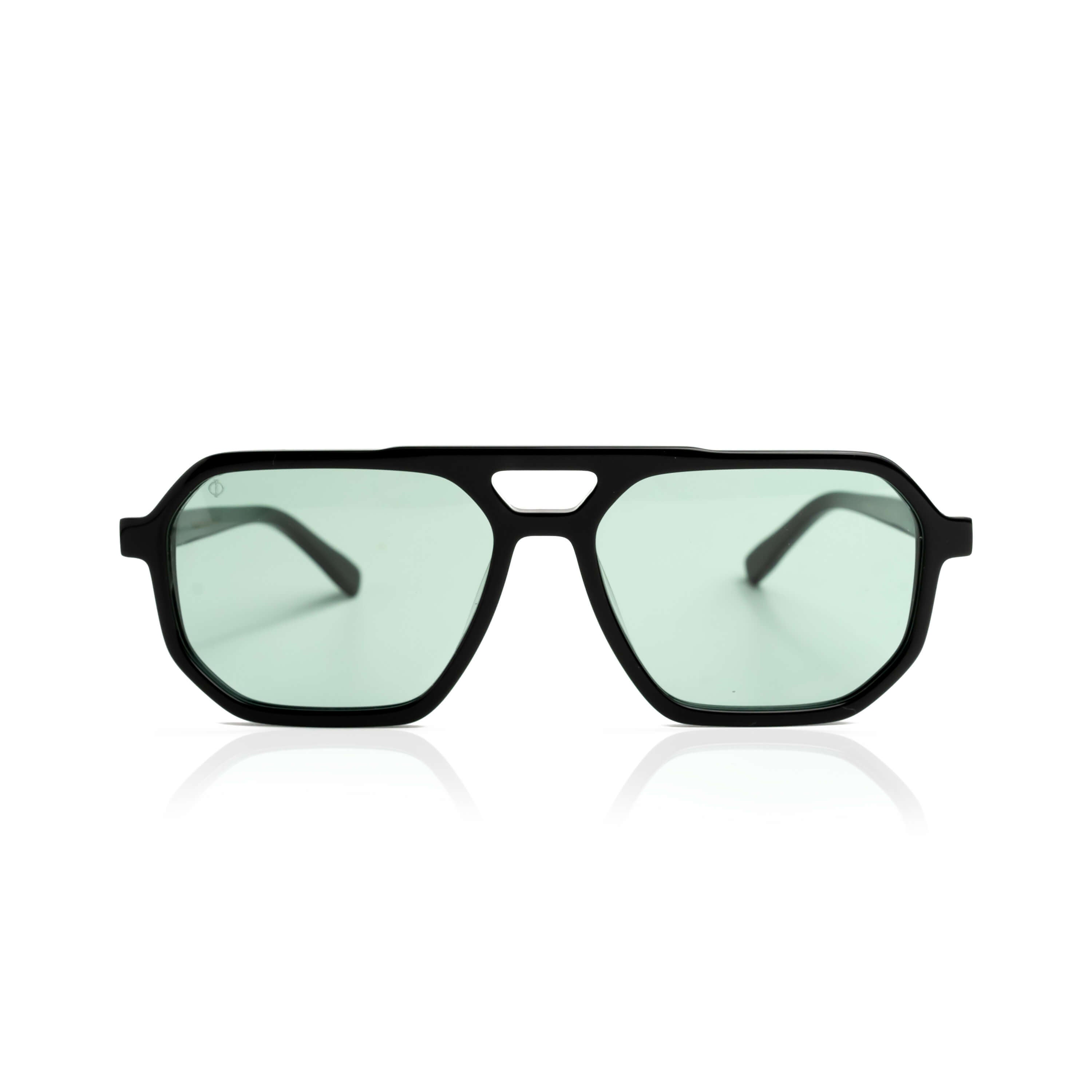 KYTHNOS IN EREVOS BLACK WITH IVY GREEN LENSES