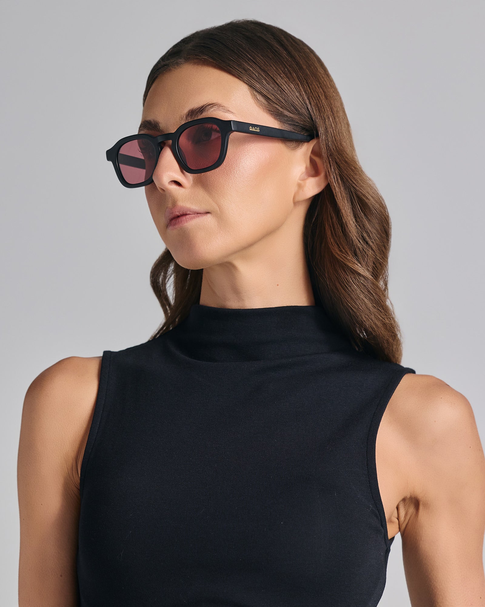 SIKINOS IN EREVOS BLACK WITH VOLCANIC RED LENSES