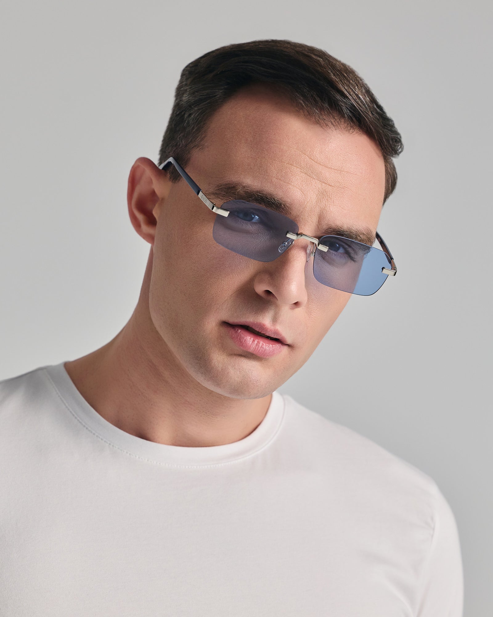 MYCENAE IN METALIC SILVER WITH KYANO BLUE LENSES