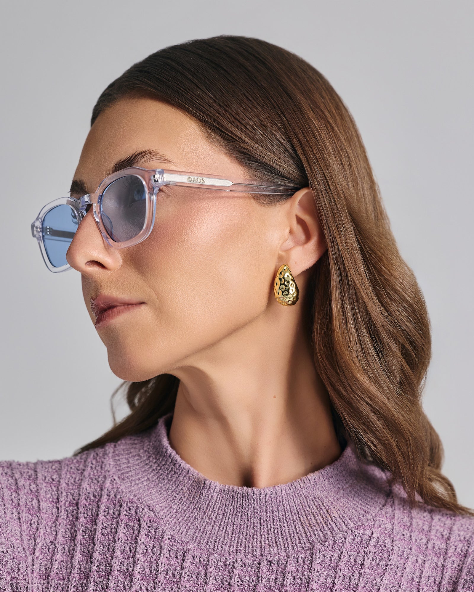 SIKINOS IN CRYSTAL WHITE WITH KYANO BLUE LENSES