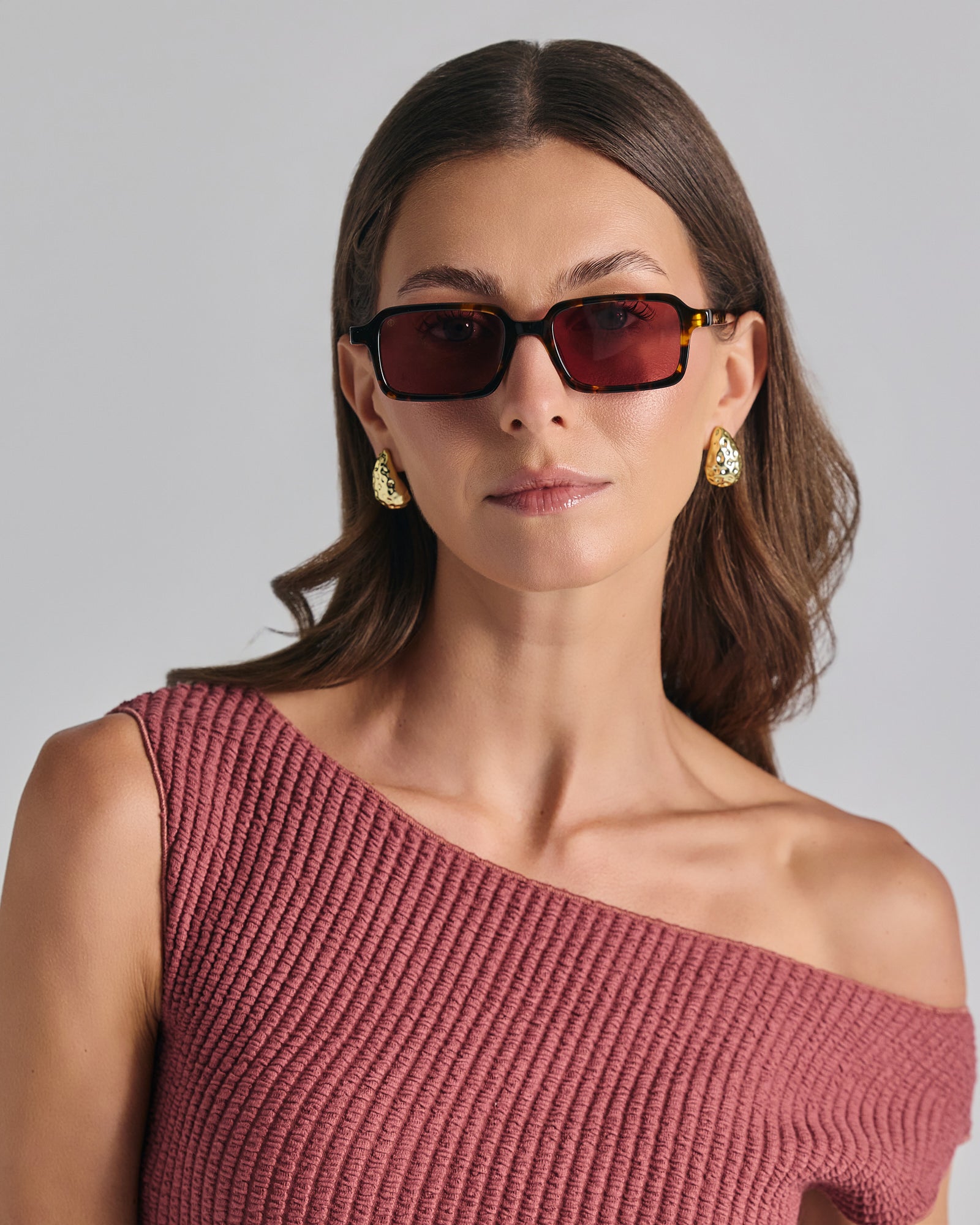 KEROS IN MARBLE BROWN WITH VOLCANIC RED LENSES