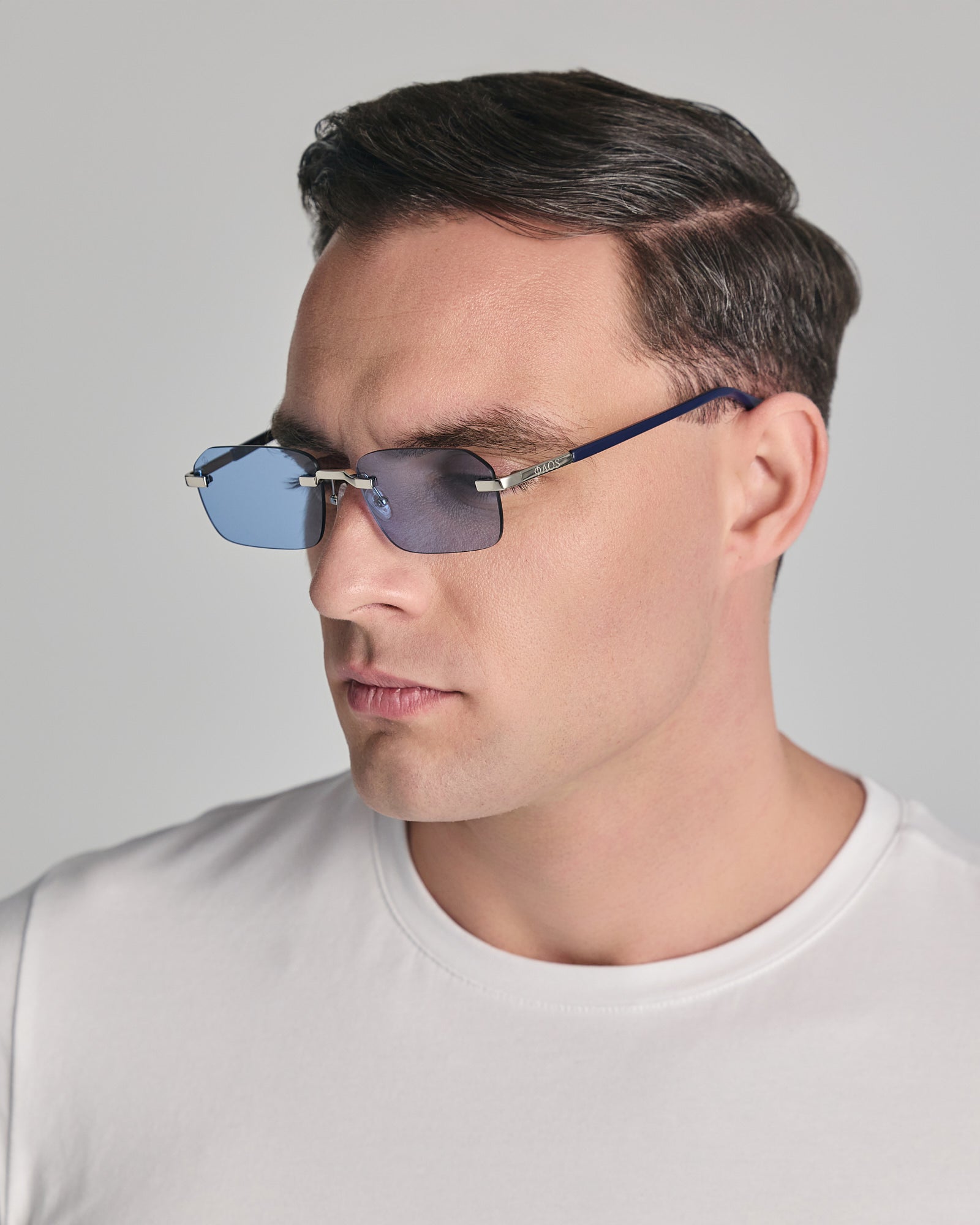 MYCENAE IN METALIC SILVER WITH KYANO BLUE LENSES